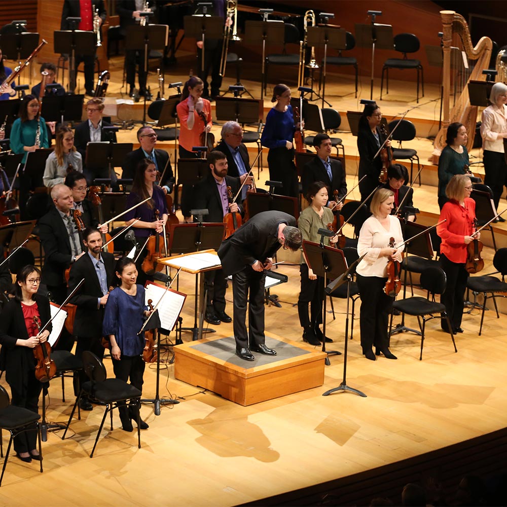 conductor bowing after performance