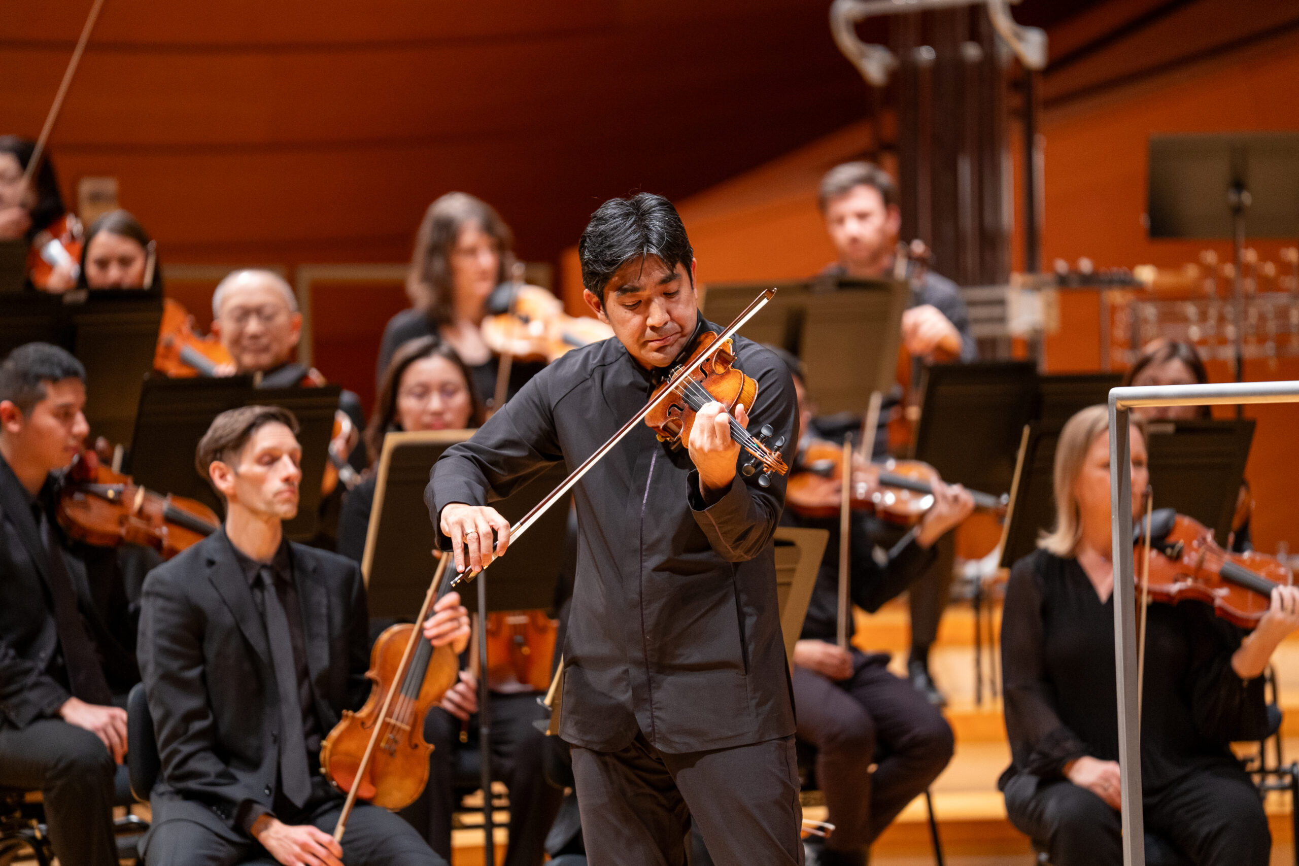 Kansas City Symphony's Jun Iwasaki plays Vivaldi's Four Seasons.